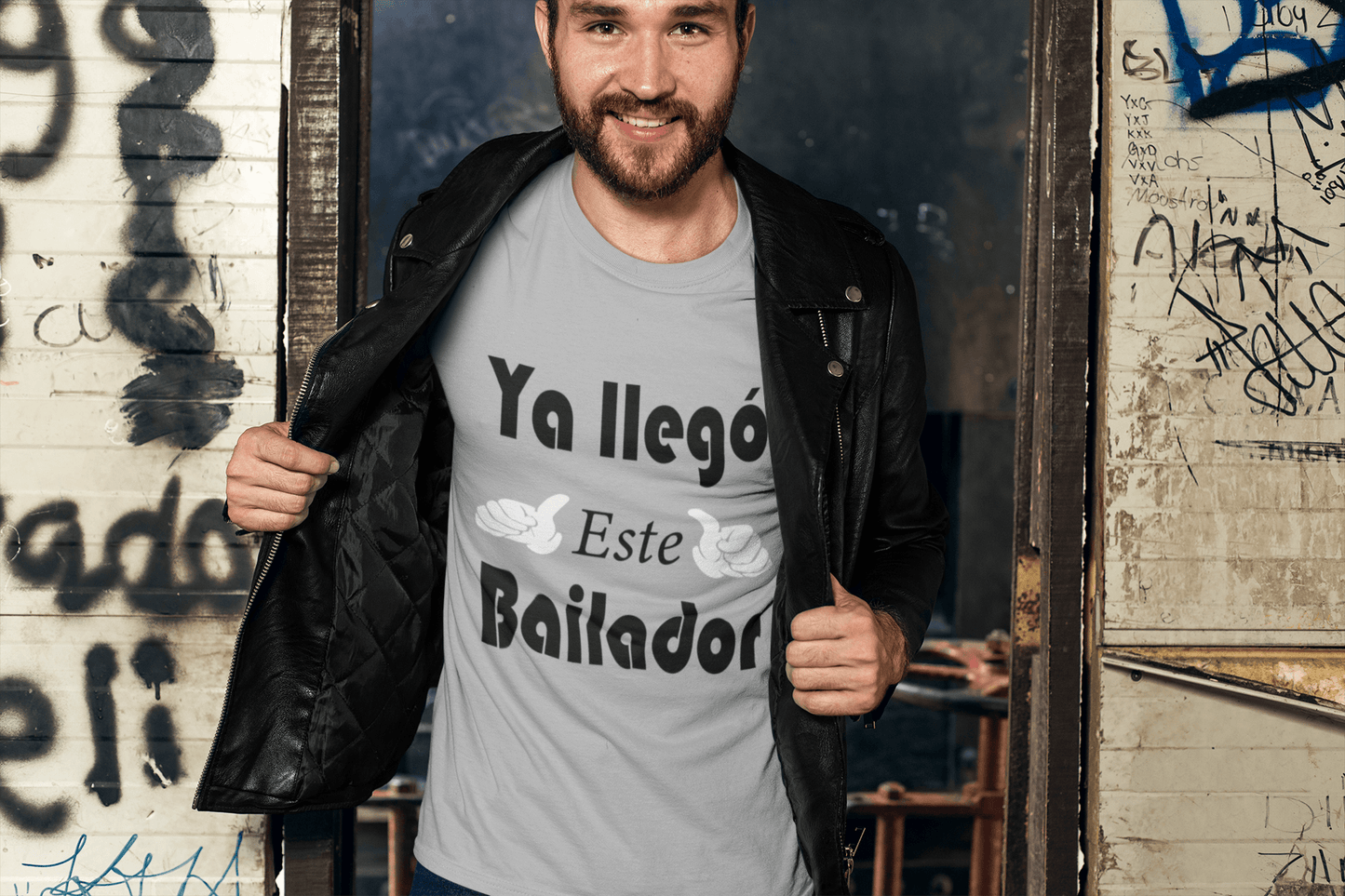 Gray Men's T-shirt with the text, "Ya LLego Este Bailador" in black letters. This shirt comes in sizes small -4xl and is available at www.sanchezhere.com